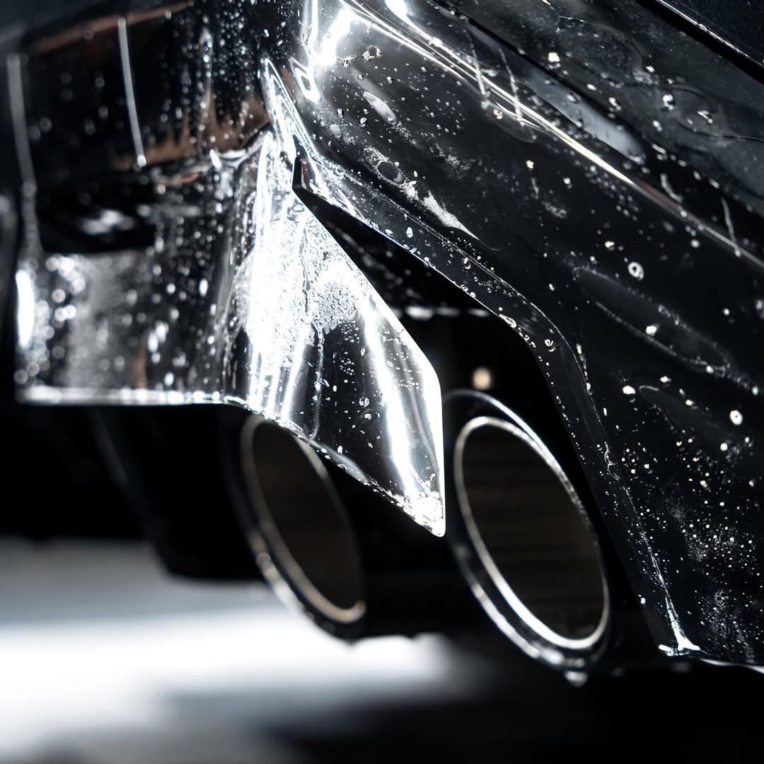 Detail PPF fólie s hydrofóbnym efektom na laku